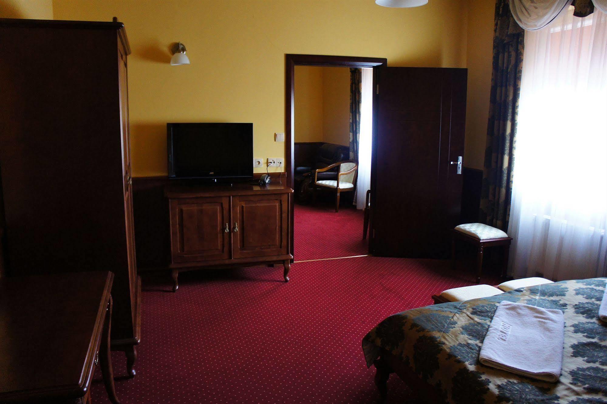 Hotel Dobosz Полице Екстер'єр фото